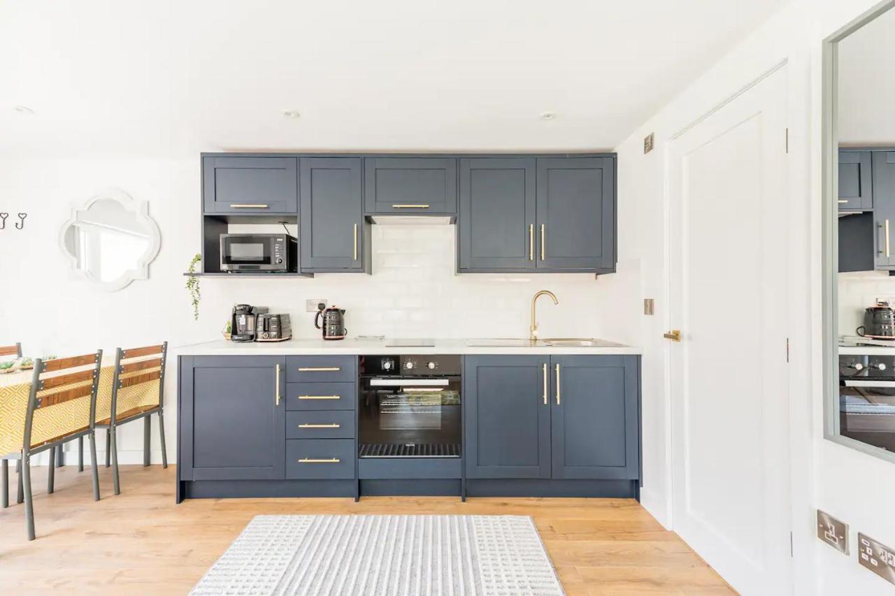 Charming Chester Studio With Private Garden & Free Parking Exteriör bild