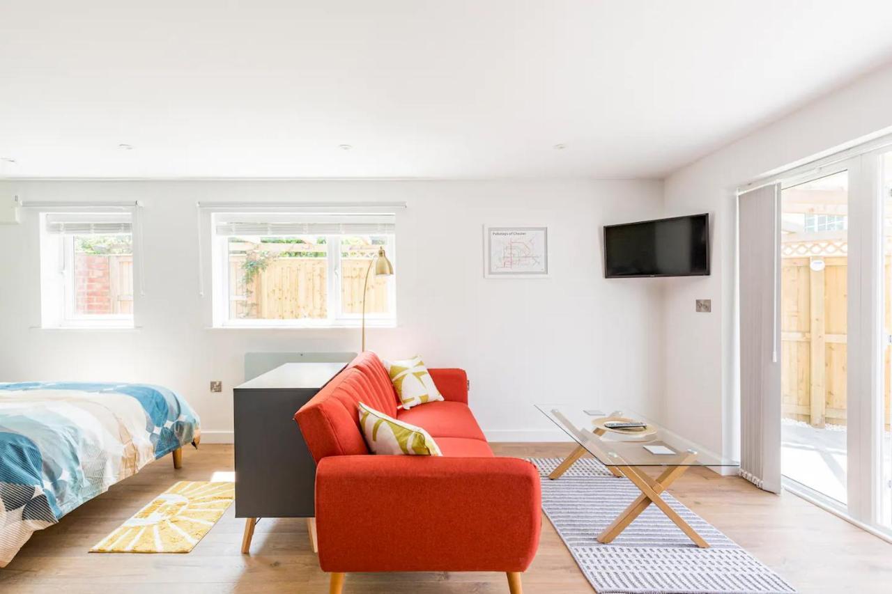 Charming Chester Studio With Private Garden & Free Parking Exteriör bild